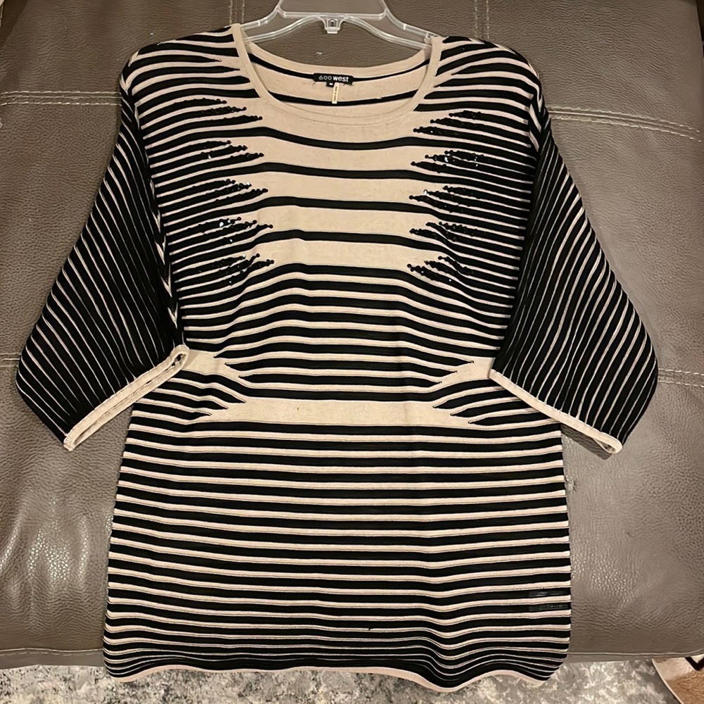 600 West Dress Shirt - Women’s Size Medium